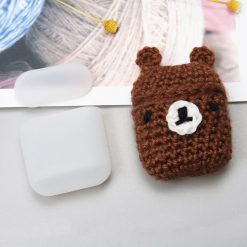 Kryty na mobil | Vlnené puzdro Wool cap Bear – Apple AirPods | Kryty na mobil