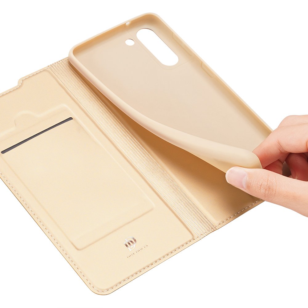 Peňaženkové puzdro Dux Ducis Skin Pro zlaté – Samsung Galaxy S21 FE | Kryty na mobil Kryty na mobil | Peňaženkové puzdro Dux Ducis Skin Pro zlaté – Samsung Galaxy S21 FE | Kryty na mobil