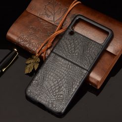 Kryty na mobil | Kryt Shockproof Crocodile Texture čierny – Samsung Galaxy Z Flip 3 | Kryty na mobil