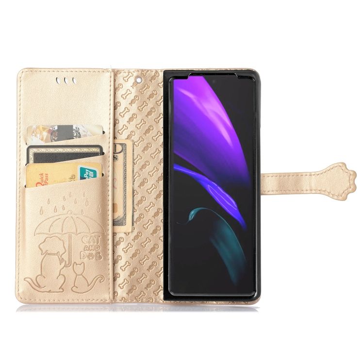 Peňaženkové puzdro Embossing Pattern Pes a Mačka zlaté – Samsung Galaxy Z Fold 3 | Kryty na mobil Kryty na mobil | Peňaženkové puzdro Embossing Pattern Pes a Mačka zlaté – Samsung Galaxy Z Fold 3 | Kryty na mobil