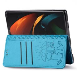 Kryty na mobil | Peňaženkové puzdro Embossing Pattern Pes a Mačka modré – Samsung Galaxy Z Fold 3 | Kryty na mobil