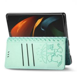 Kryty na mobil | Peňaženkové puzdro Embossing Pattern Pes a Mačka zelené – Samsung Galaxy Z Fold 3 | Kryty na mobil