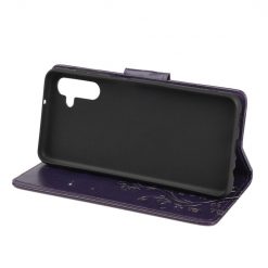 Kryty na mobil | Peňaženkové puzdro Embossing Pattern Motýľ a kvet tmavofialové – Samsung Galaxy A13 5G | Kryty na mobil