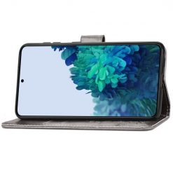 Peňaženkové puzdro Embossing Pattern Štvorlístok sivé – Samsung Galaxy S22+ (S22 Plus) | Kryty na mobil Kryty na mobil | Peňaženkové puzdro Embossing Pattern Štvorlístok sivé – Samsung Galaxy S22+ (S22 Plus) | Kryty na mobil