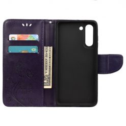Kryty na mobil | Peňaženkové puzdro Embossing Pattern Motýľ a kvet tmavofialové – Samsung Galaxy S21 FE | Kryty na mobil