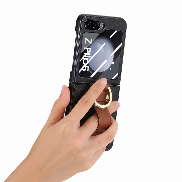 Kryt Bril case čierny s ochranou na vonkajší displej – Samsung Galaxy Z Flip 5 | Kryty na mobil Kryty na mobil | Kryt Bril case čierny s ochranou na vonkajší displej – Samsung Galaxy Z Flip 5 | Kryty na mobil