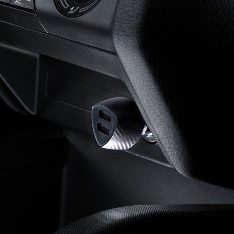 Nabíjačka do auta Forcell Carbon car charger 2xUSB 17W CC50-2A17W čierna | Kryty na mobil Kryty na mobil | Nabíjačka do auta Forcell Carbon car charger 2xUSB 17W CC50-2A17W čierna | Kryty na mobil