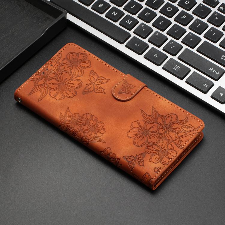 Peňaženkové puzdro Embossing Pattern Motýľ hnedé – Samsung Galaxy A17 5G | Kryty na mobil Kryty na mobil | Peňaženkové puzdro Embossing Pattern Motýľ hnedé – Samsung Galaxy A17 5G | Kryty na mobil